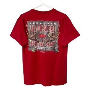 Vintage Y2K 2009 Arkansas Razorbacks Hunting Club Red T-Shirt // M